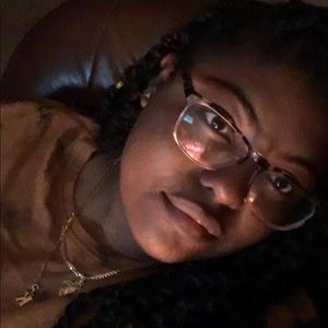 Meet your Posher, Keisha